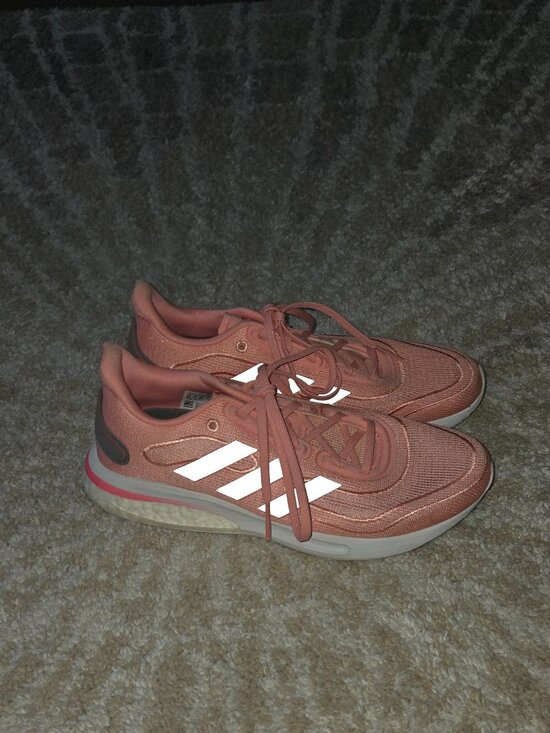 Adidas Women's Supernova Running Shoe Size 8.5 - Picture 2 of 7
